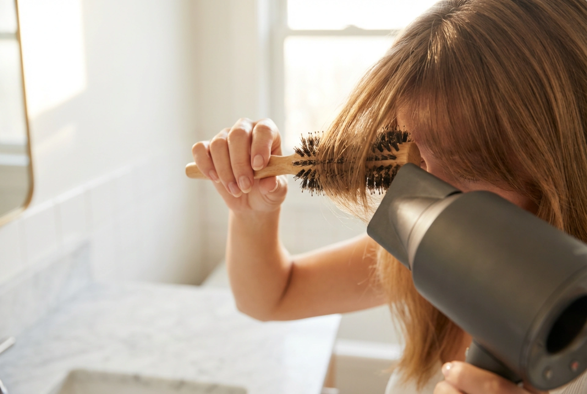 Lahka frufru: kako jo striči, sušiti in ji dodati volumen